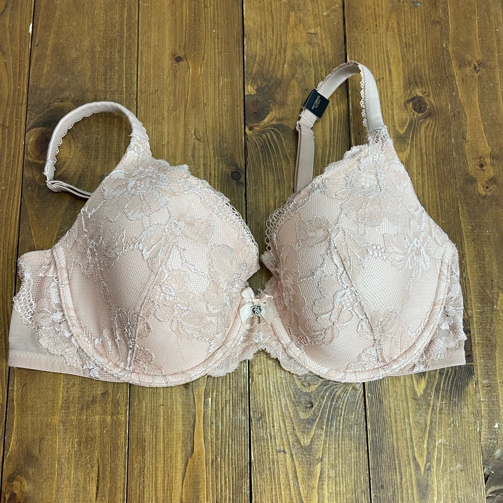 Victorias Secret size 34D body by Victoria lined perfect coverage bra